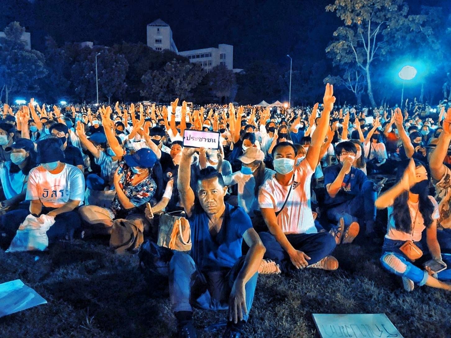 ทวิตเตอร์เดือด แฮชแท็ก #ธรรมศาสตร์จะไม่ทน ปะทะ #จะไม่ทนธรรมศาสตร์ | Tadoo