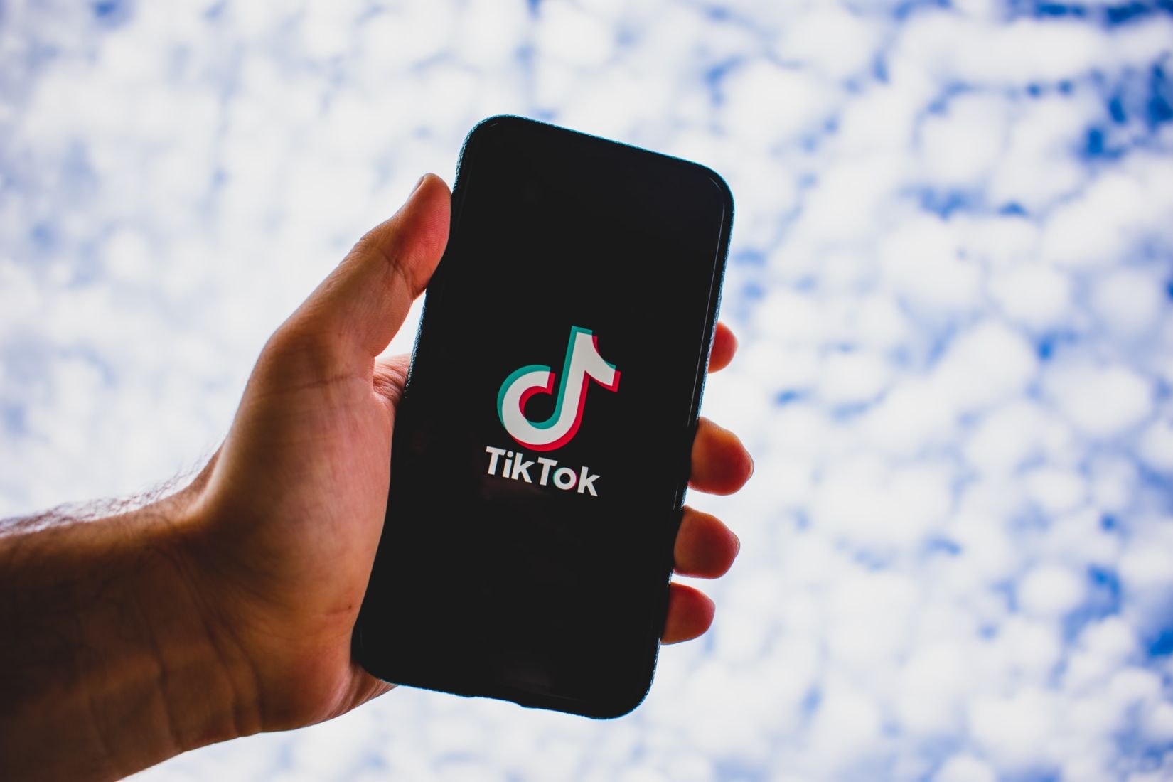 ไมโครซอฟต์ ยัน จะซื้อ Tik Tok หลังเจรจาสะดุด เพราะทรัมป์ประกาศแบนแอปจีน | Tadoo